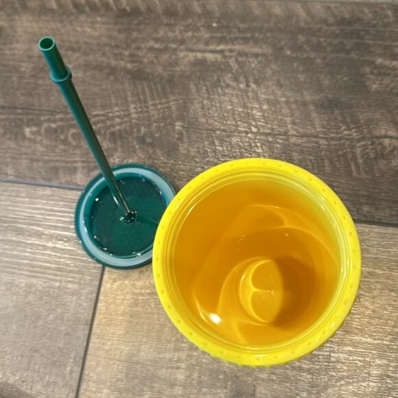 2 Starbucks Hawaii Exclusive Collection Matte Studded Pineapple Tumblers 24 oz - Picture 5 of 8